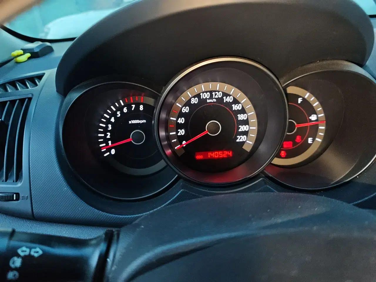 Kia Forte 2009 1.6L MT GL — миниатюра 12