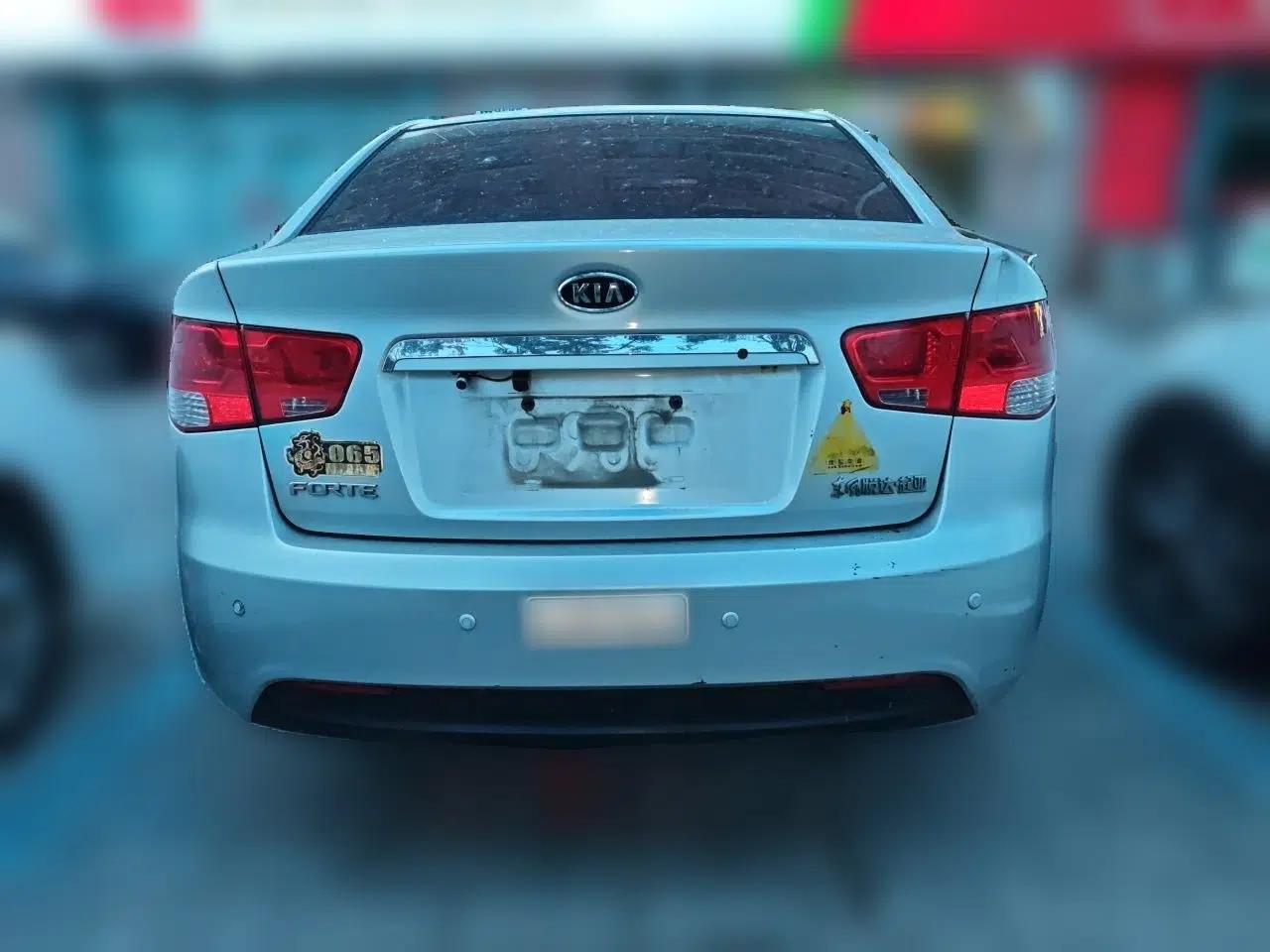 Kia Forte 2009 1.6L MT GL — миниатюра 5