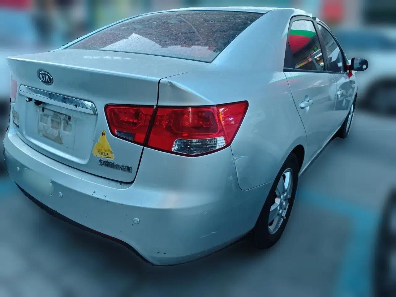 Kia Forte 2009 1.6L MT GL — миниатюра 6