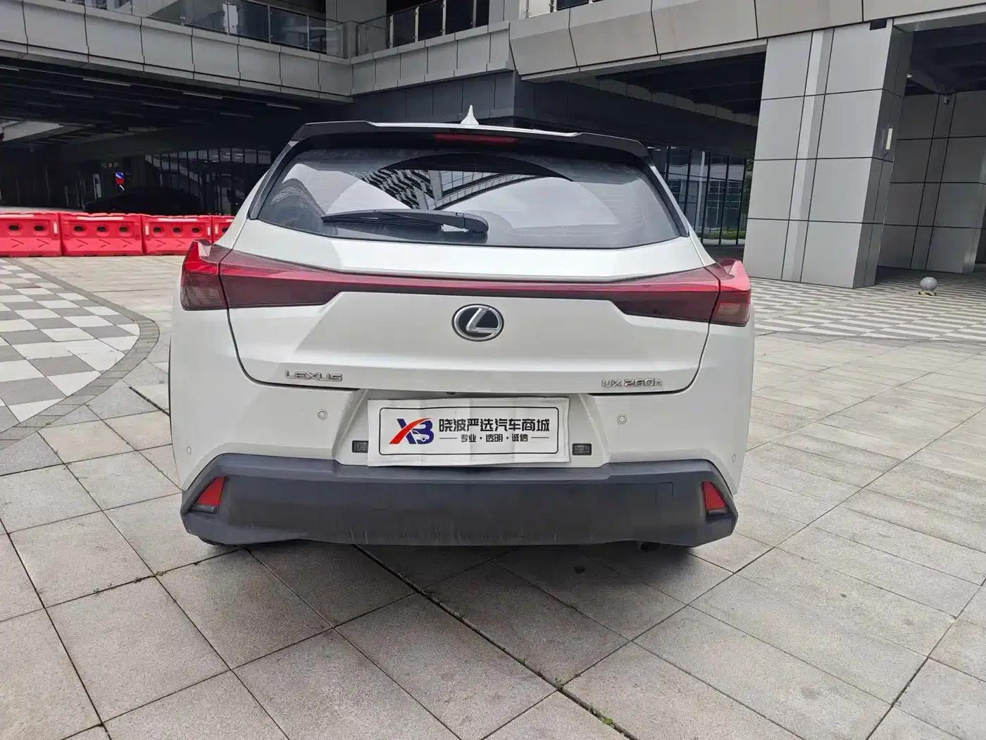 Lexus UX 2022 260h Explore Edition — миниатюра 4