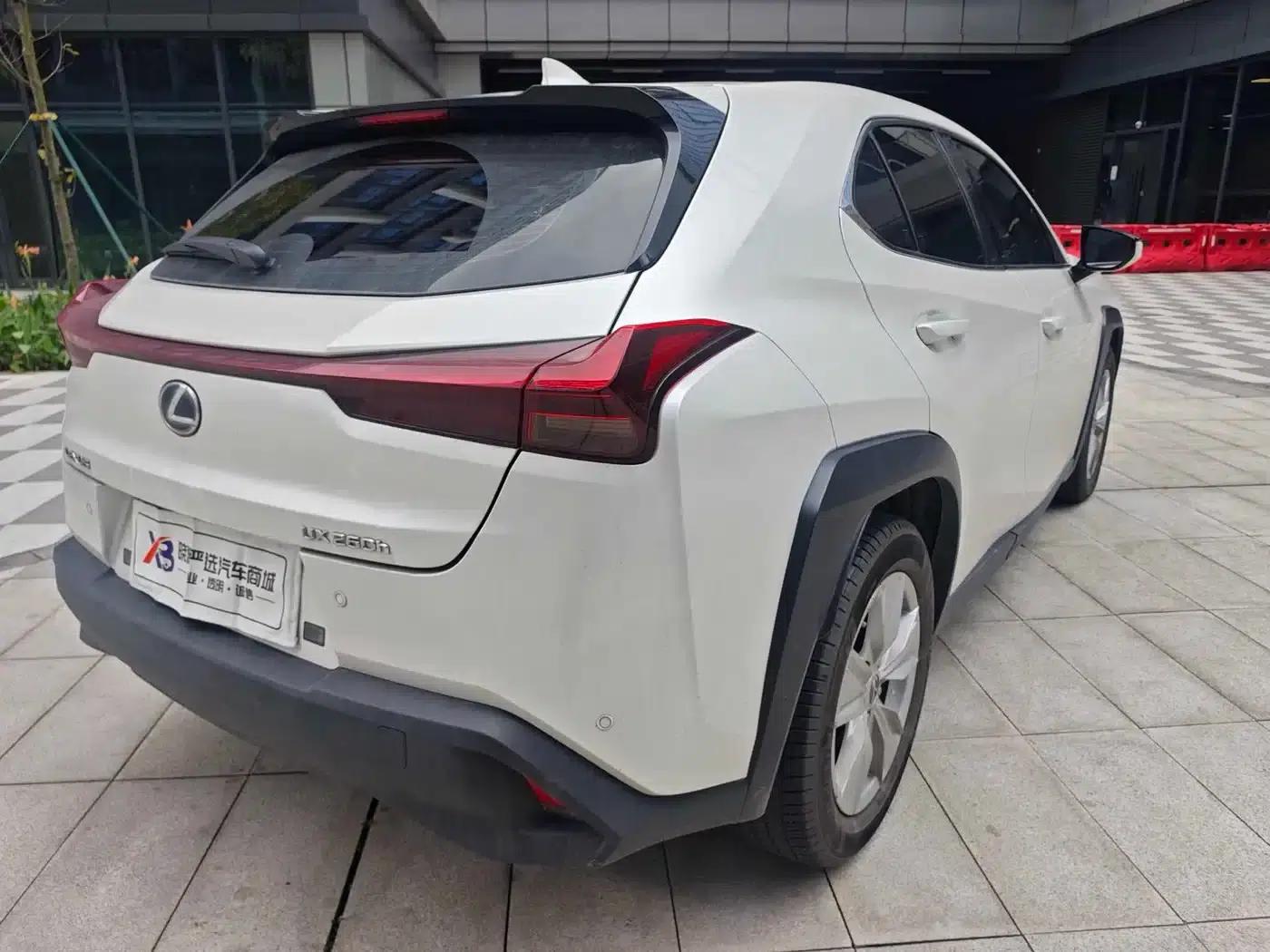 Lexus UX 2022 260h Explore Edition — миниатюра 5
