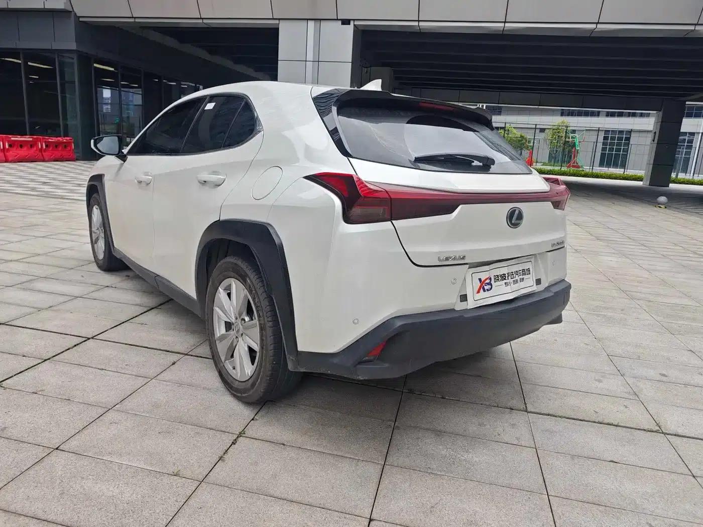 Lexus UX 2022 260h Explore Edition — миниатюра 7