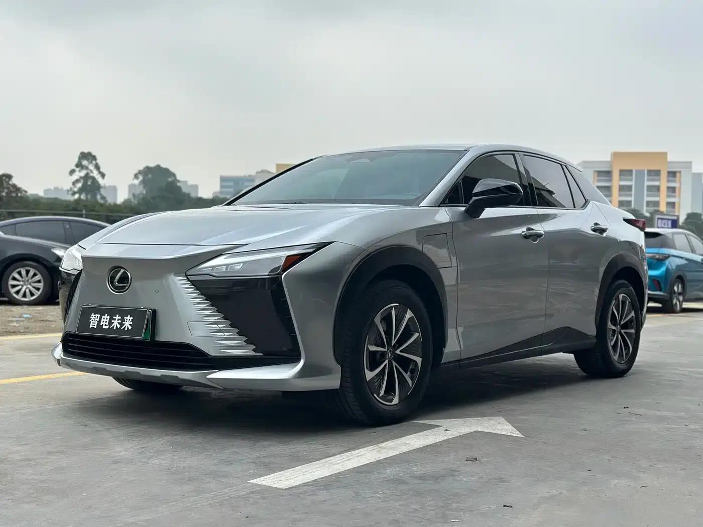 Lexus RZ 2023 450e AWD Long Range Edition — миниатюра 1