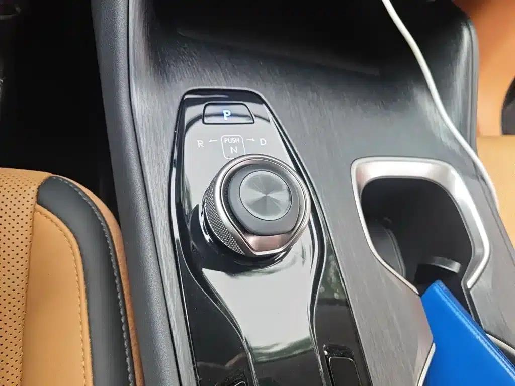 Lexus RZ 2023 450e AWD Luxury Edition — миниатюра 11