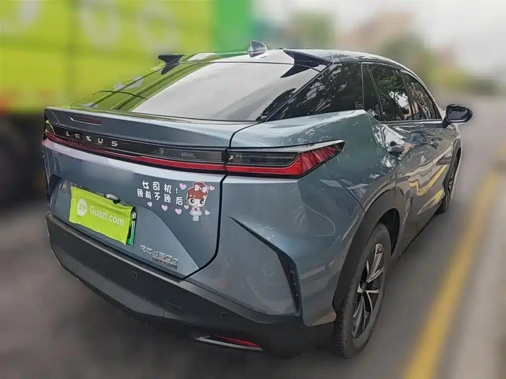 Lexus RZ 2023 450e AWD Luxury Edition — миниатюра 5