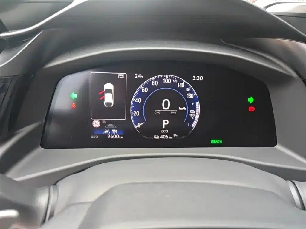 Lexus RZ 2023 450e AWD Luxury Edition — миниатюра 8