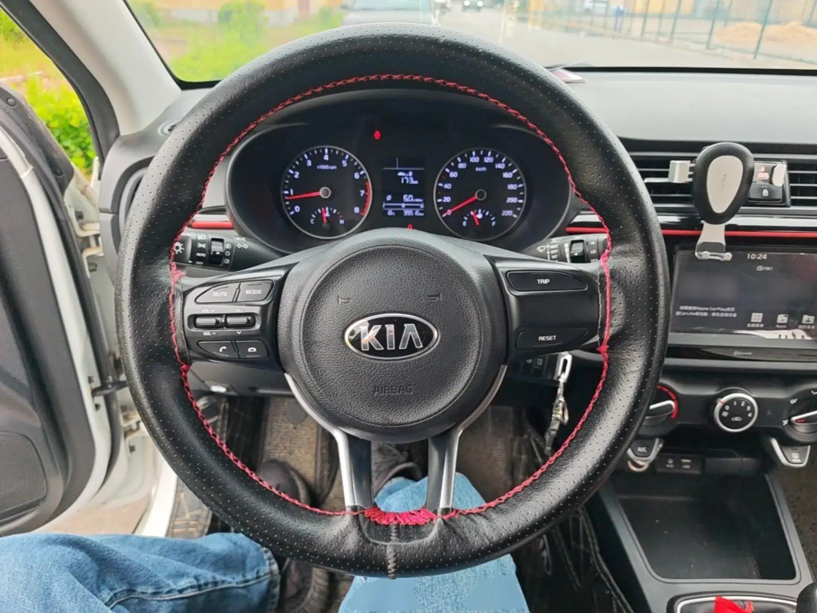 Kia KX Cross 2017 1.4L MT GLS — миниатюра 14