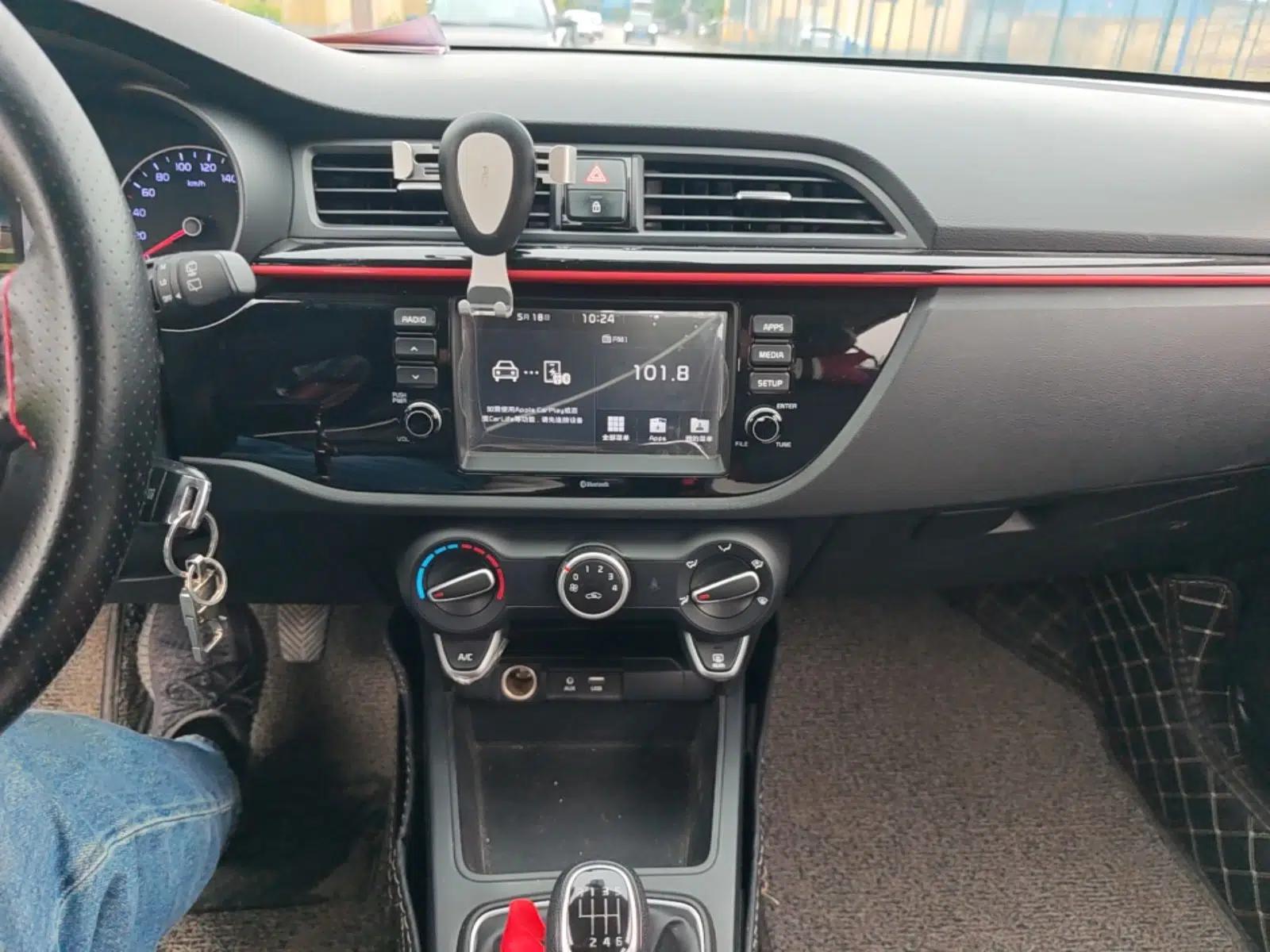 Kia KX Cross 2017 1.4L MT GLS — миниатюра 16