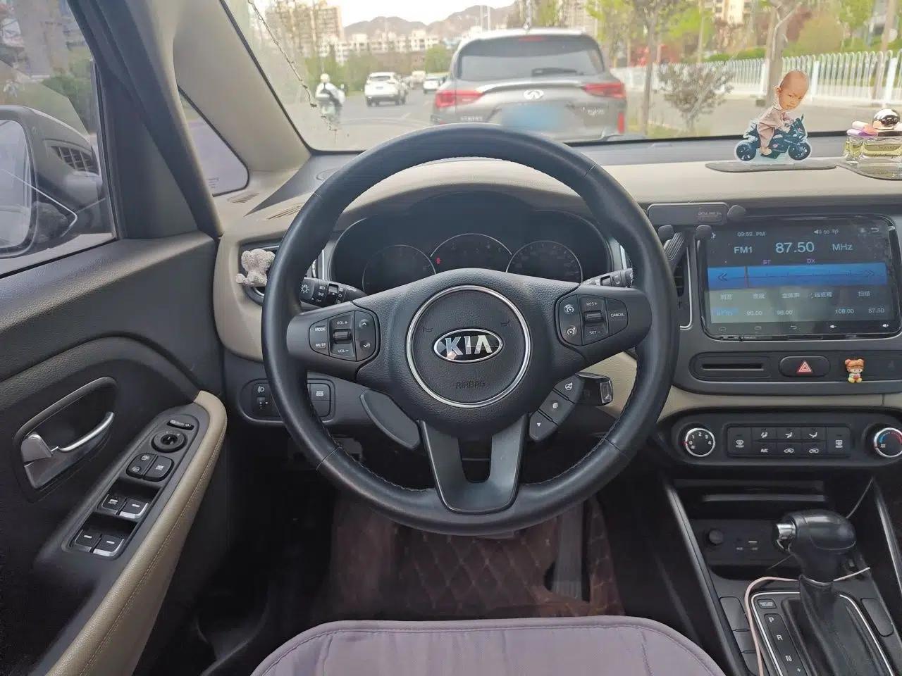 Kia Carens 2013 2.0L 5-Seater Automatic Standard Version China V Standard — миниатюра 11