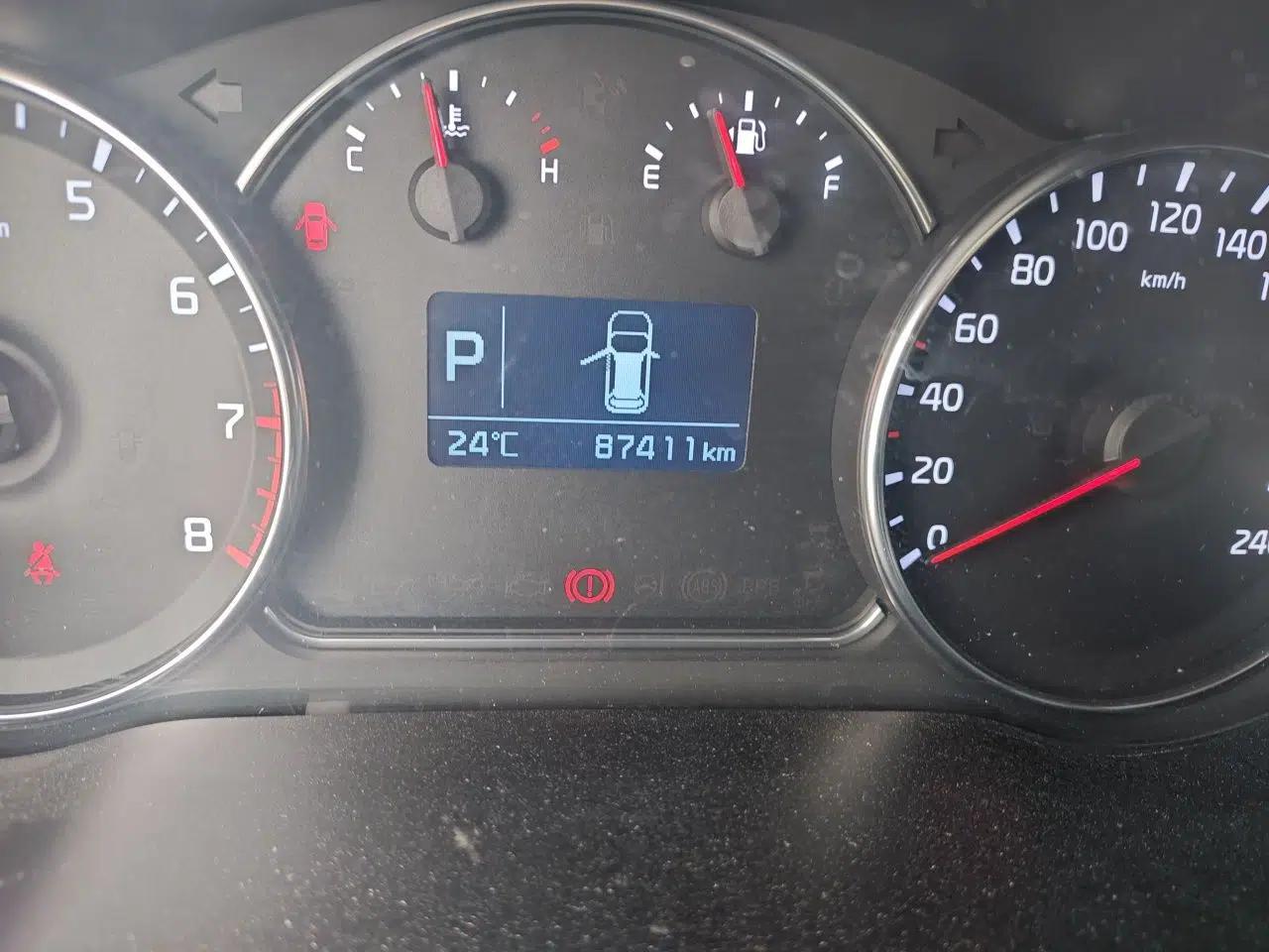 Kia Carens 2013 2.0L 5-Seater Automatic Standard Version China V Standard — миниатюра 13