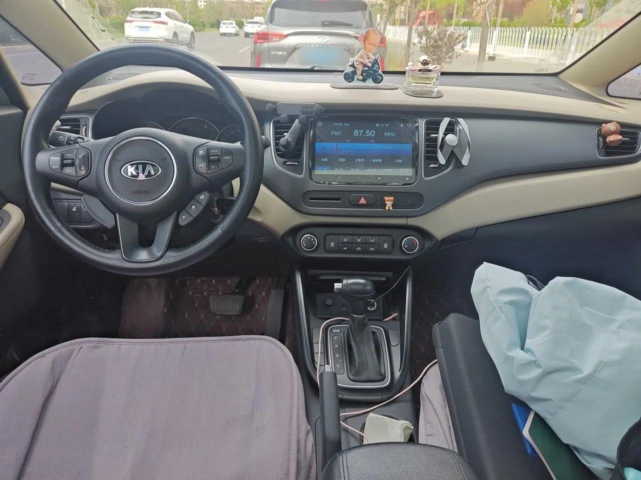Kia Carens 2013 2.0L 5-Seater Automatic Standard Version China V Standard — миниатюра 10