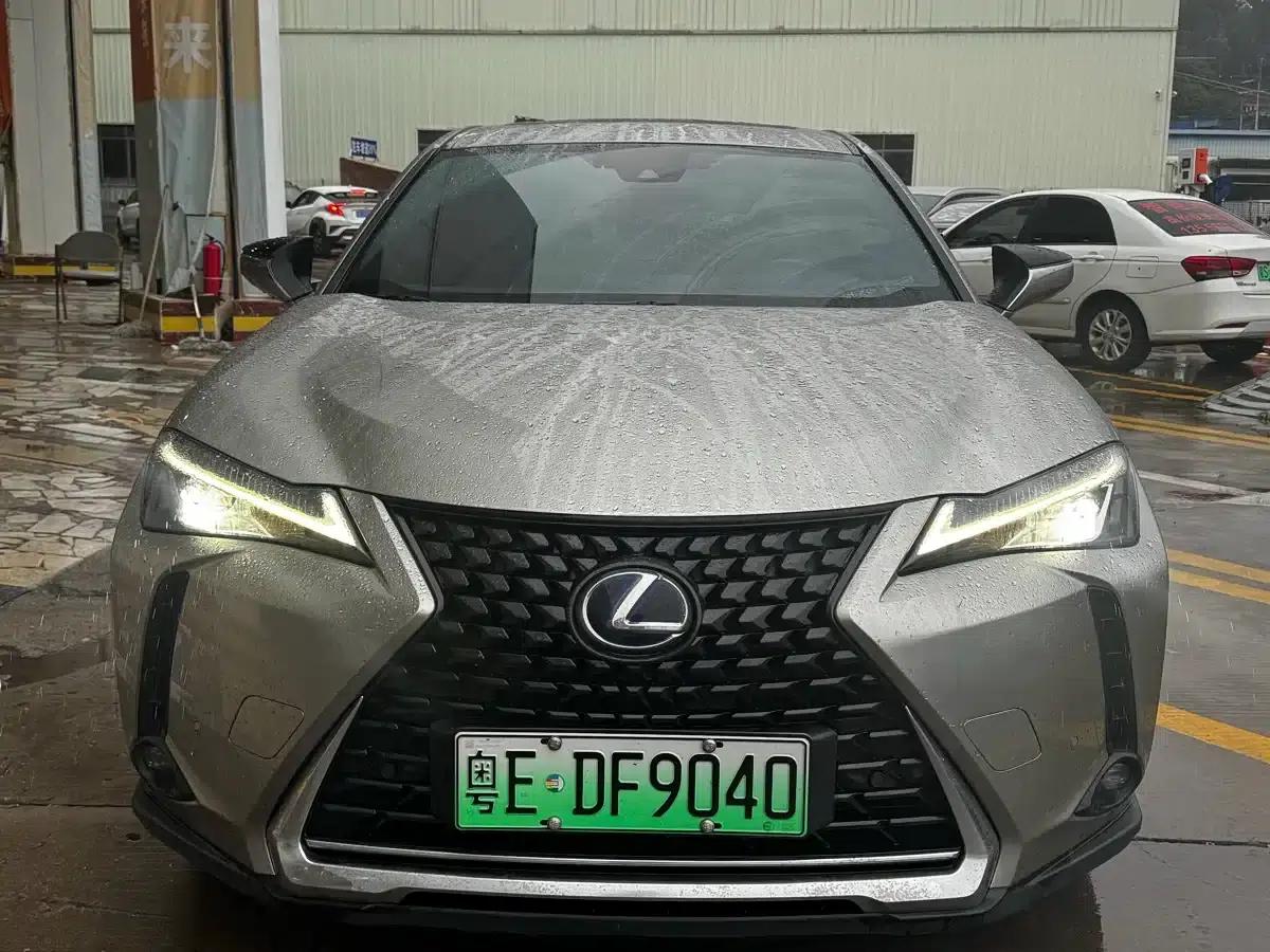 Lexus UX PHEV 2020 300e Pure Enjoyment Edition — миниатюра 2