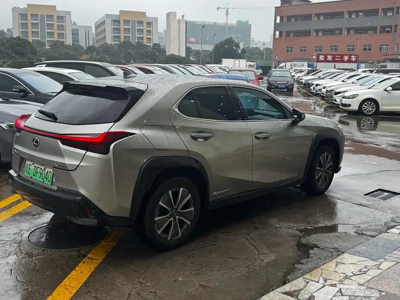 Lexus UX PHEV 2020 300e Pure Enjoyment Edition — миниатюра 5