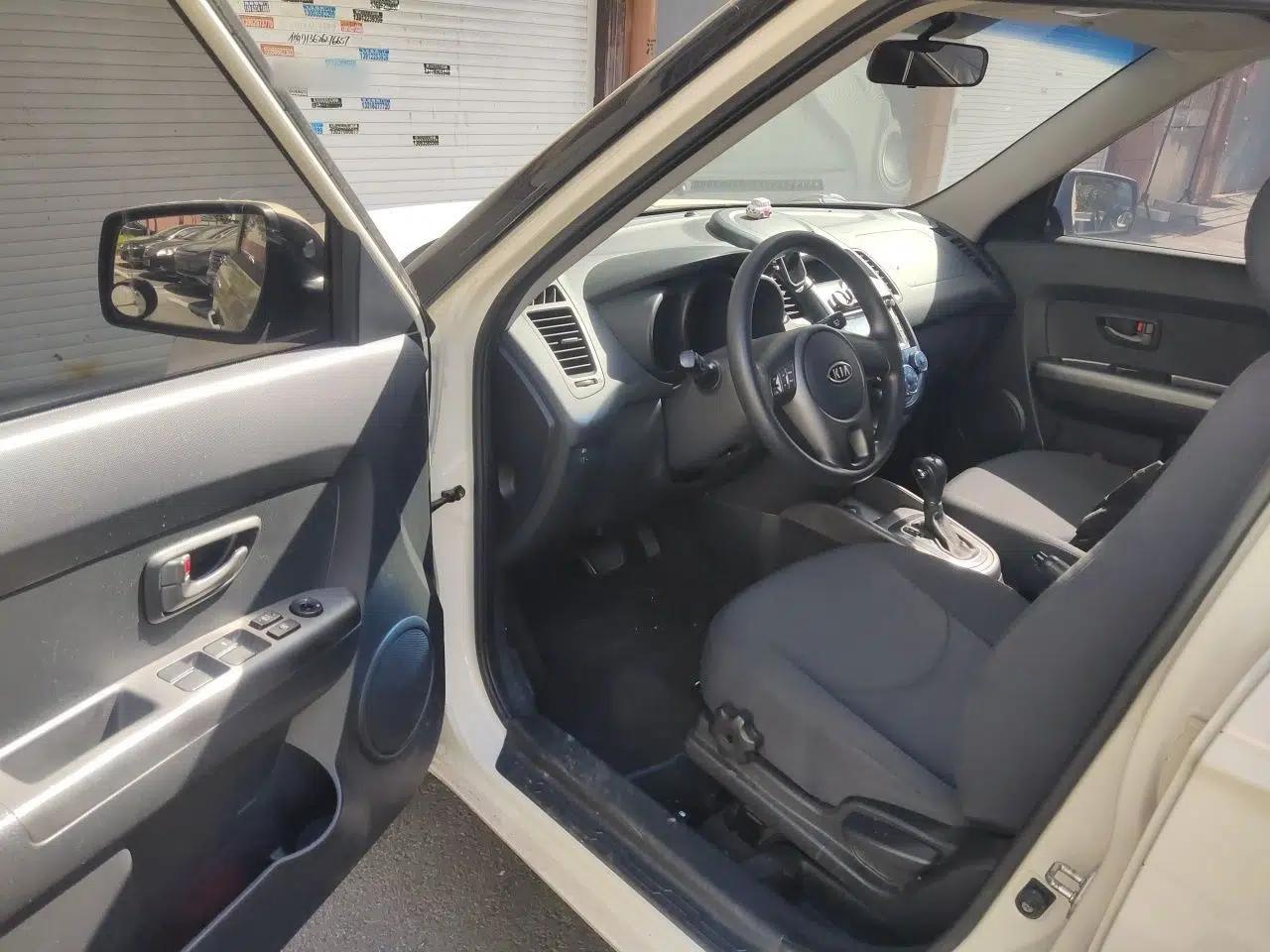 Kia Soul 2013 1.6L AT GL — миниатюра 17