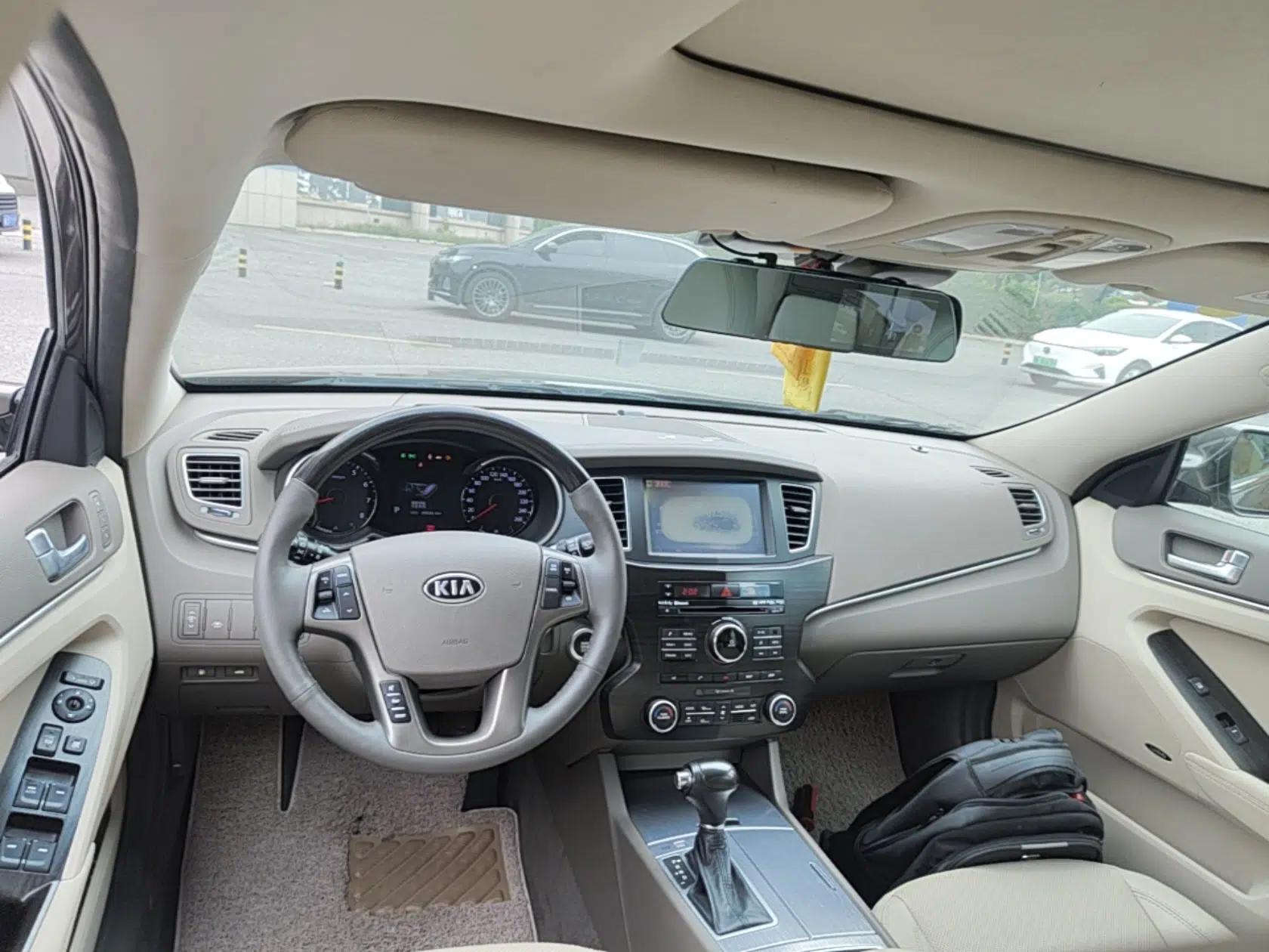 Kia Cadenza 2012 2.4L Luxury Version — миниатюра 13