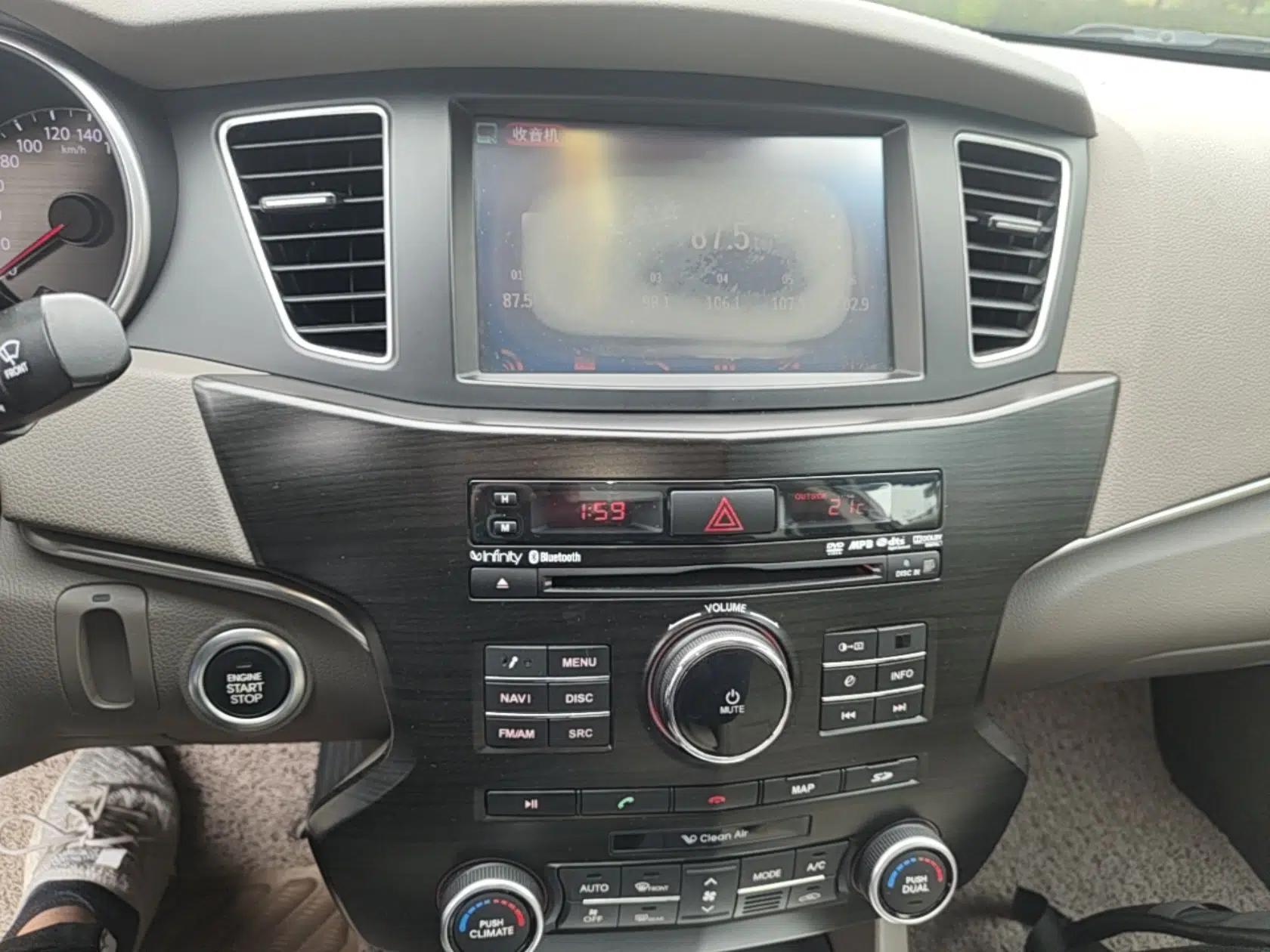 Kia Cadenza 2012 2.4L Luxury Version — миниатюра 16