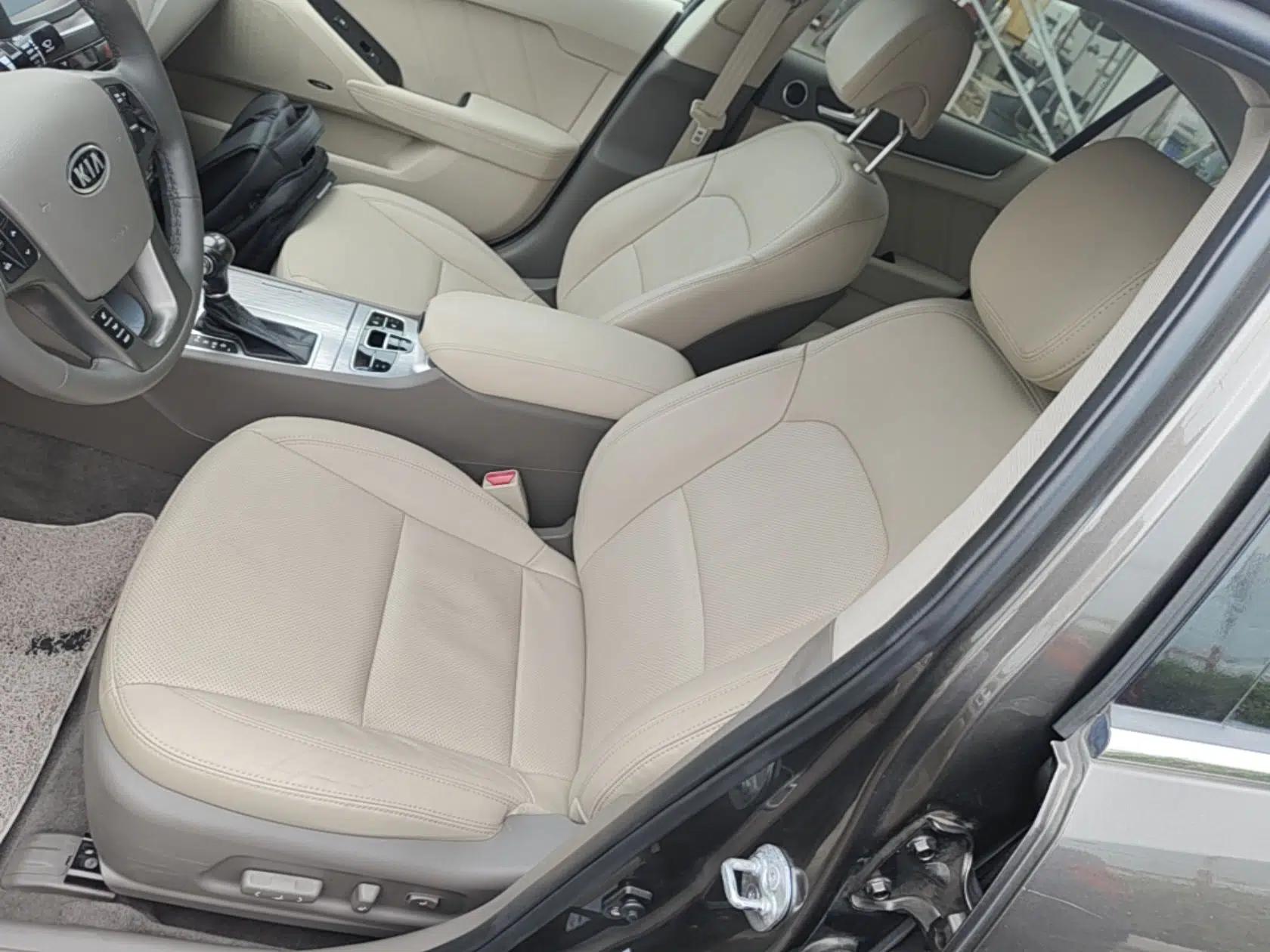 Kia Cadenza 2012 2.4L Luxury Version — миниатюра 18
