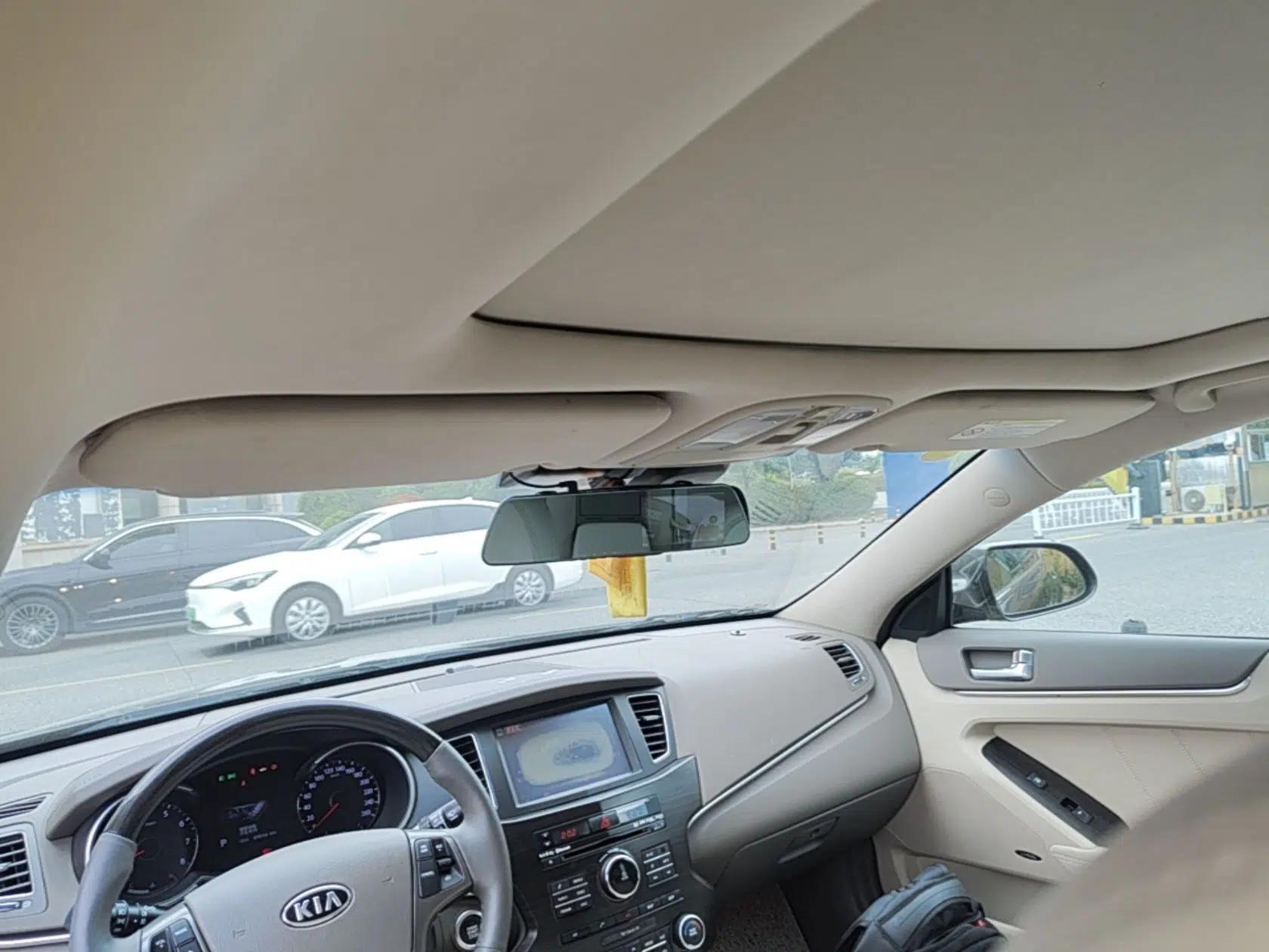 Kia Cadenza 2012 2.4L Luxury Version — миниатюра 21