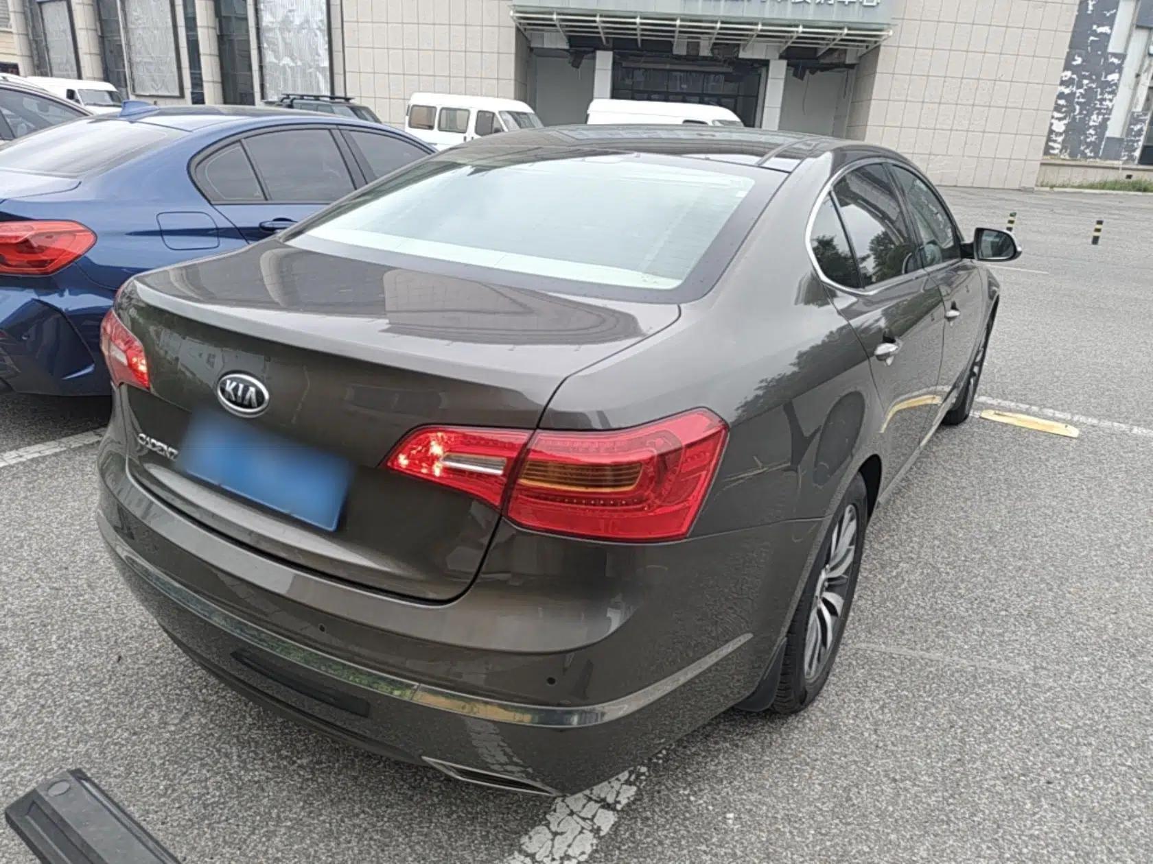 Kia Cadenza 2012 2.4L Luxury Version — миниатюра 6
