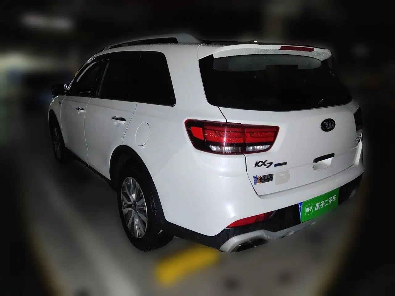 Kia KX7 2017 2.0T Automatic All-Wheel Drive LUX 7-Seater — миниатюра 4