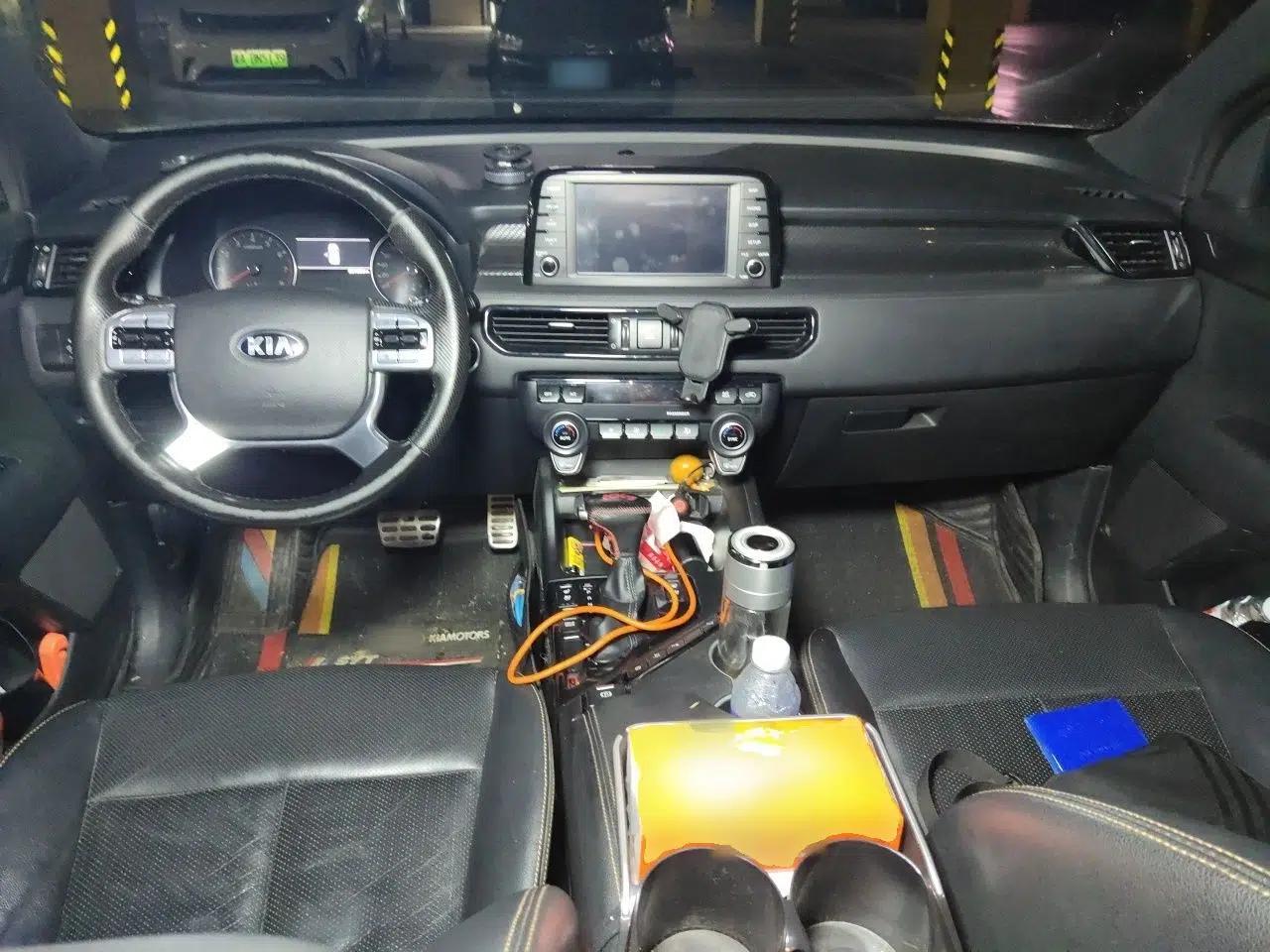 Kia KX7 2017 2.0T Automatic All-Wheel Drive LUX 7-Seater — миниатюра 10