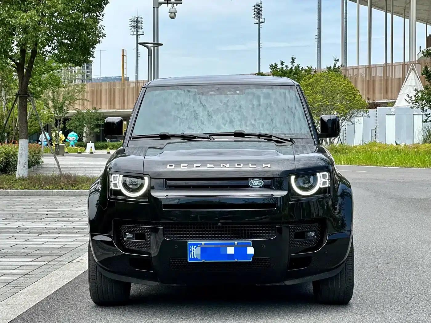 2024 Land Rover Defender 90 3.0T P400 HSE — миниатюра 2