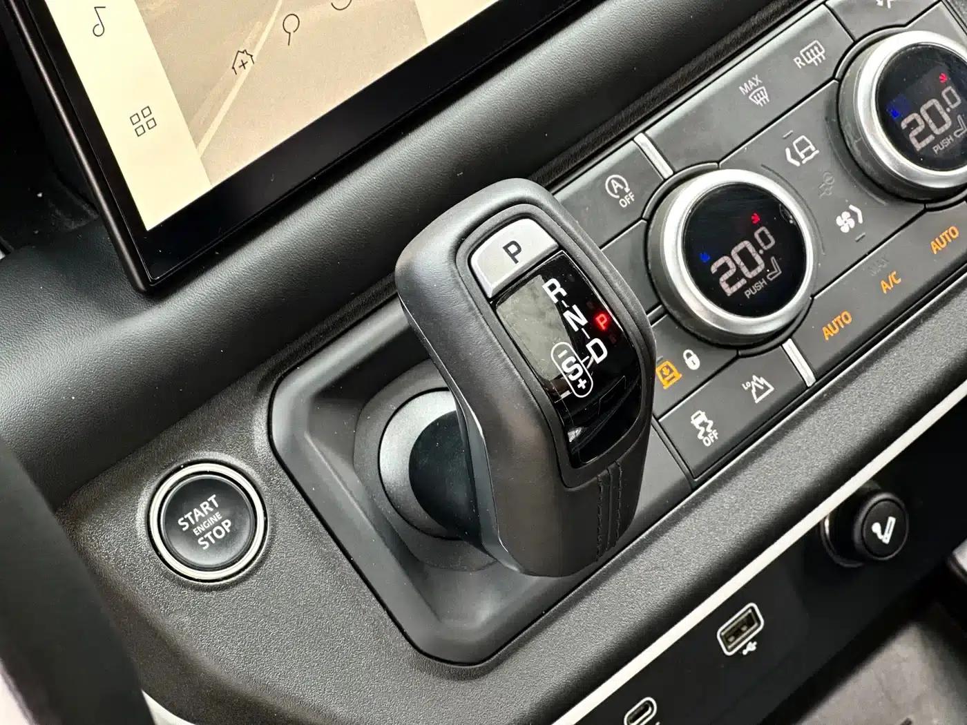 2024 Land Rover Defender 90 3.0T P400 HSE — миниатюра 14
