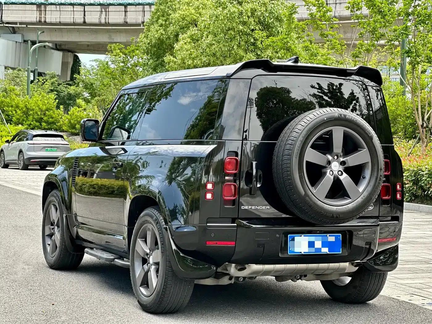 2024 Land Rover Defender 90 3.0T P400 HSE — миниатюра 4
