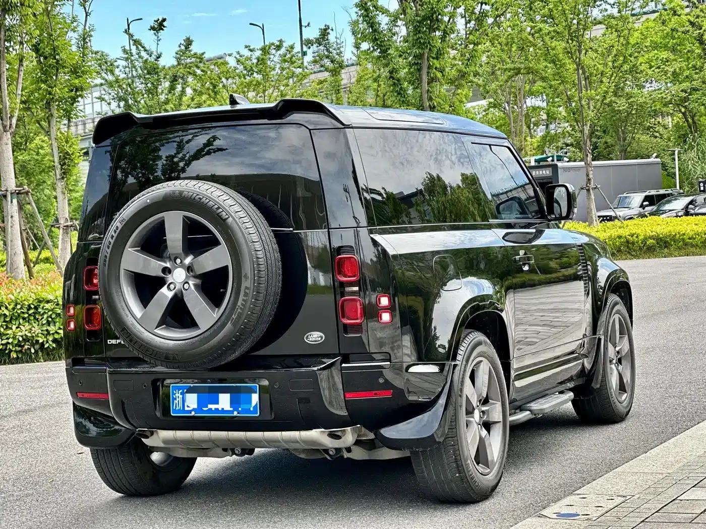 2024 Land Rover Defender 90 3.0T P400 HSE — миниатюра 6