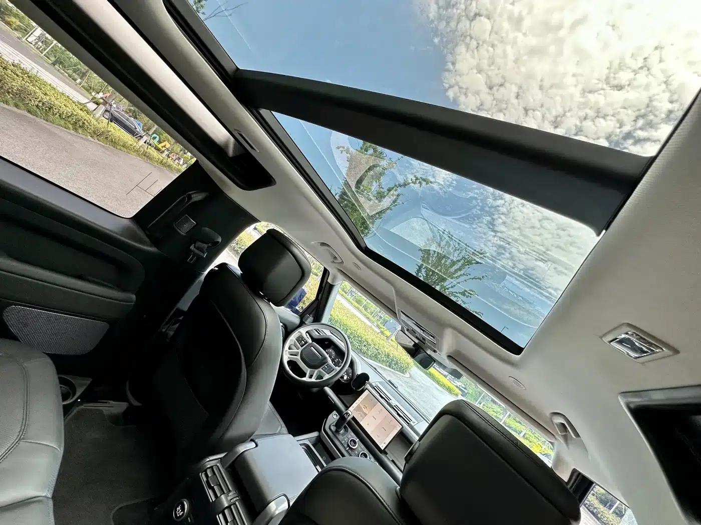 2024 Land Rover Defender 90 3.0T P400 HSE — миниатюра 10