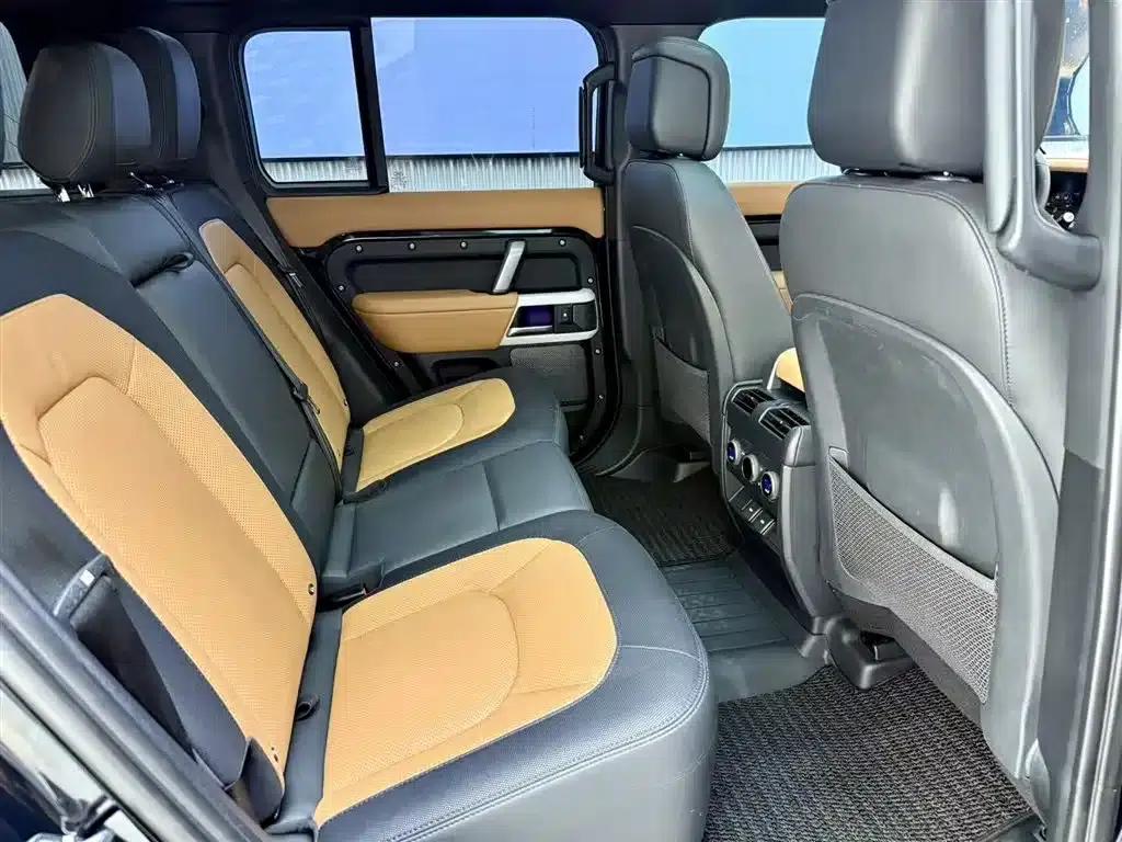 2024 Land Rover Defender 110 3.0T P400 X-DYNAMIC HSE — миниатюра 7