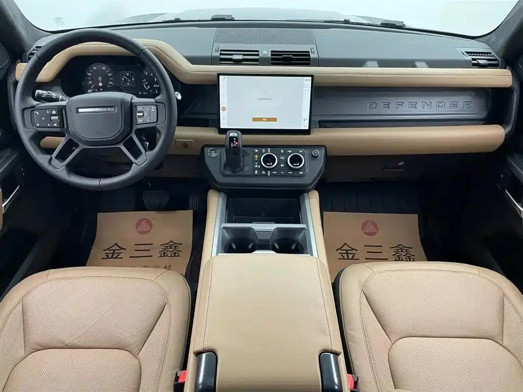2025 Land Rover Defender 110 3.0T P400 Dark Edition — миниатюра 29