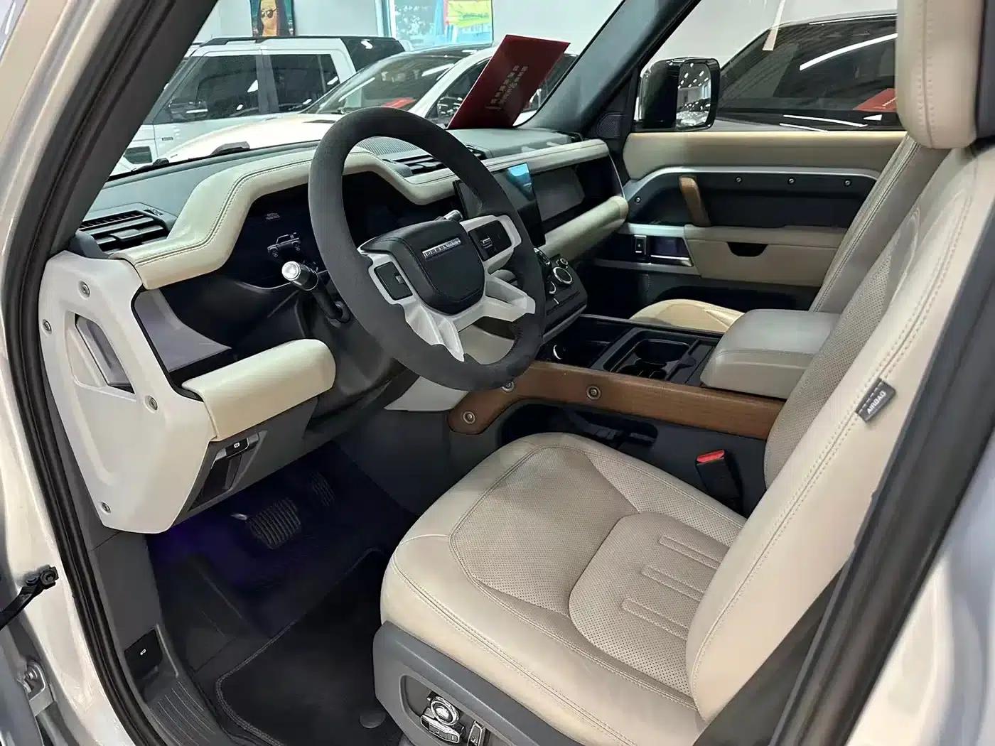 2020 Land Rover Defender 110 P400 Dark Edition — миниатюра 11