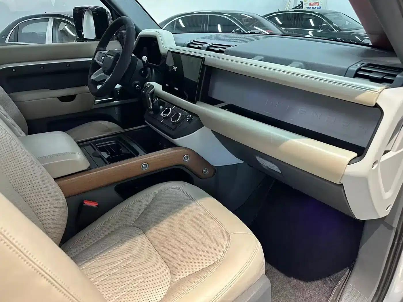 2020 Land Rover Defender 110 P400 Dark Edition — миниатюра 12