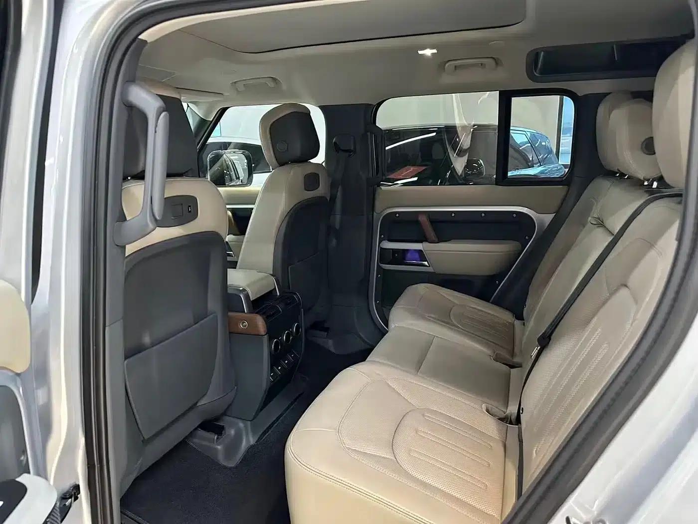 2020 Land Rover Defender 110 P400 Dark Edition — миниатюра 14