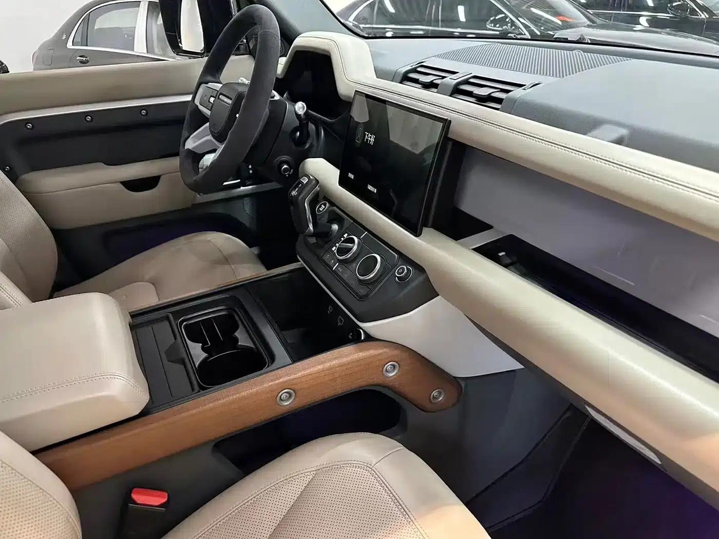 2020 Land Rover Defender 110 P400 Dark Edition — миниатюра 16
