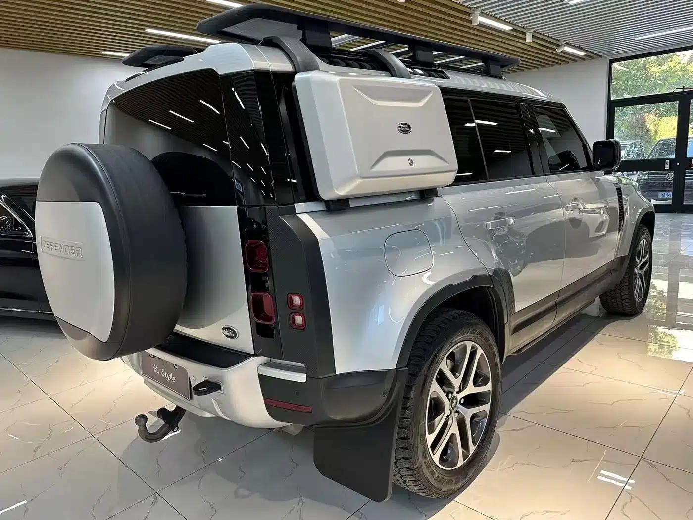 2020 Land Rover Defender 110 P400 Dark Edition — миниатюра 4