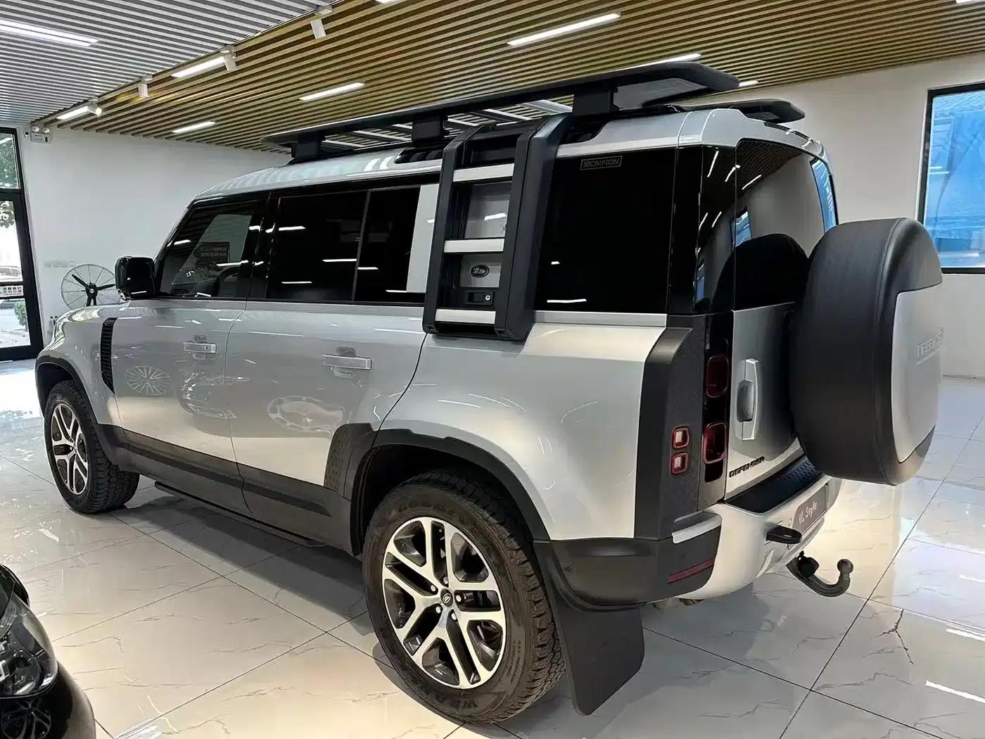 2020 Land Rover Defender 110 P400 Dark Edition — миниатюра 6