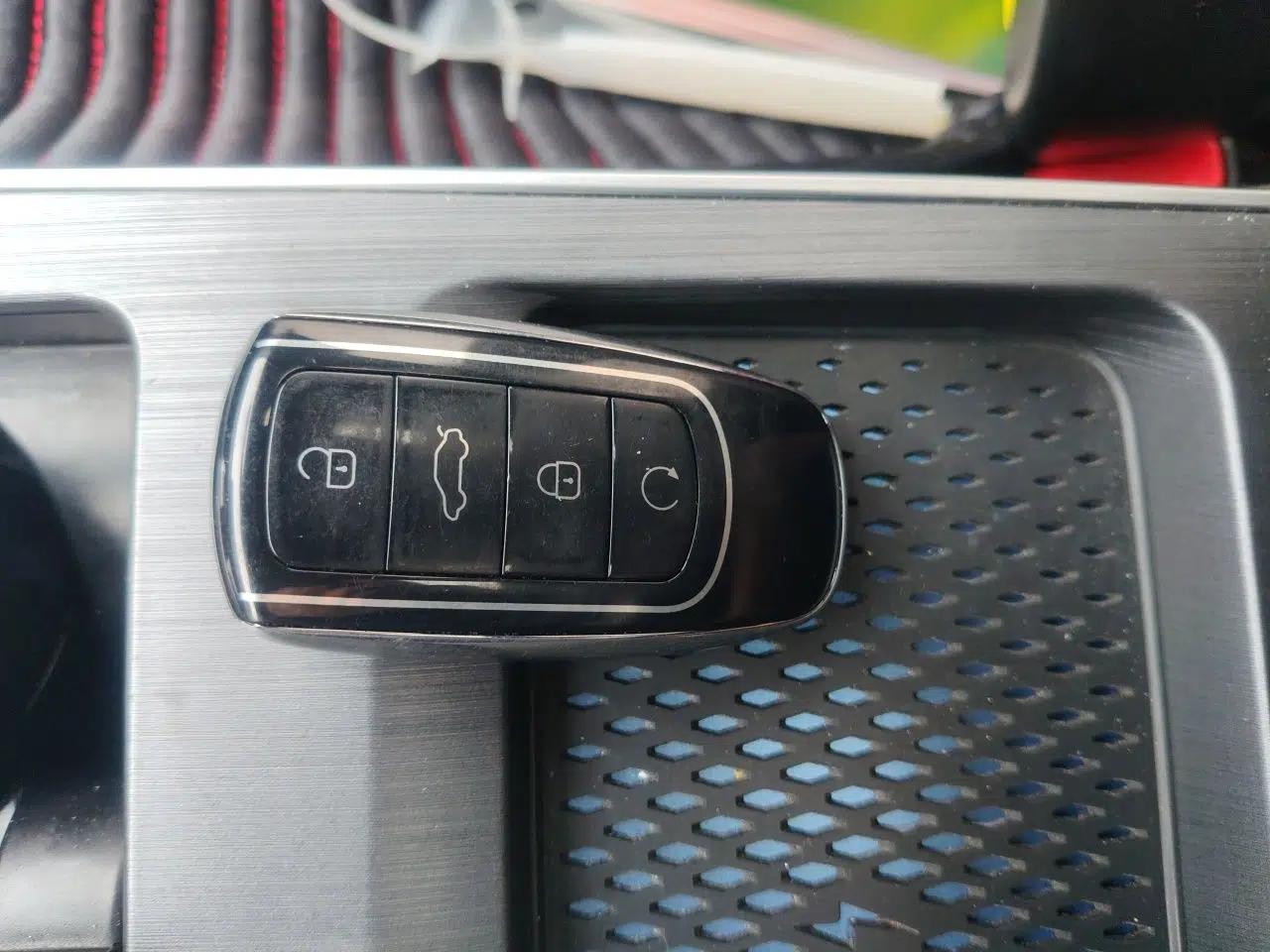 Chery Tiggo 8 2023 Kunpeng Edition 290TGDI Automatic Ultra-Enjoyment Version — миниатюра 9