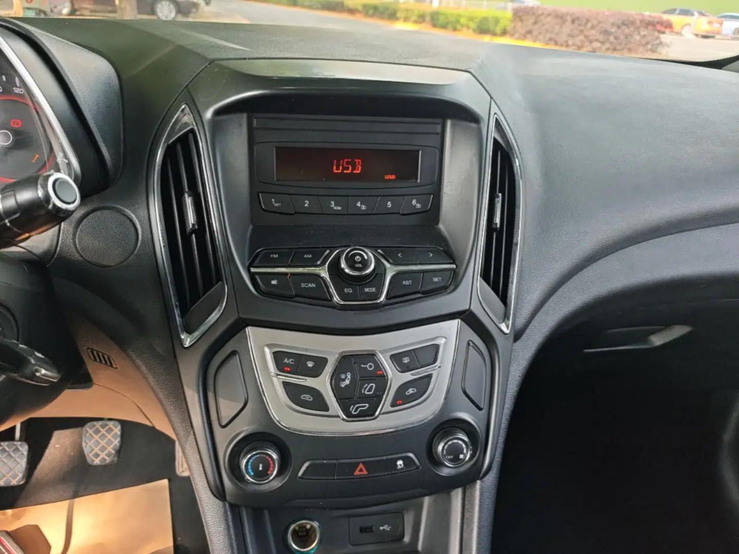 Chery Arrizo 5 2017 1.5L Manual Lingchao Edition — миниатюра 16