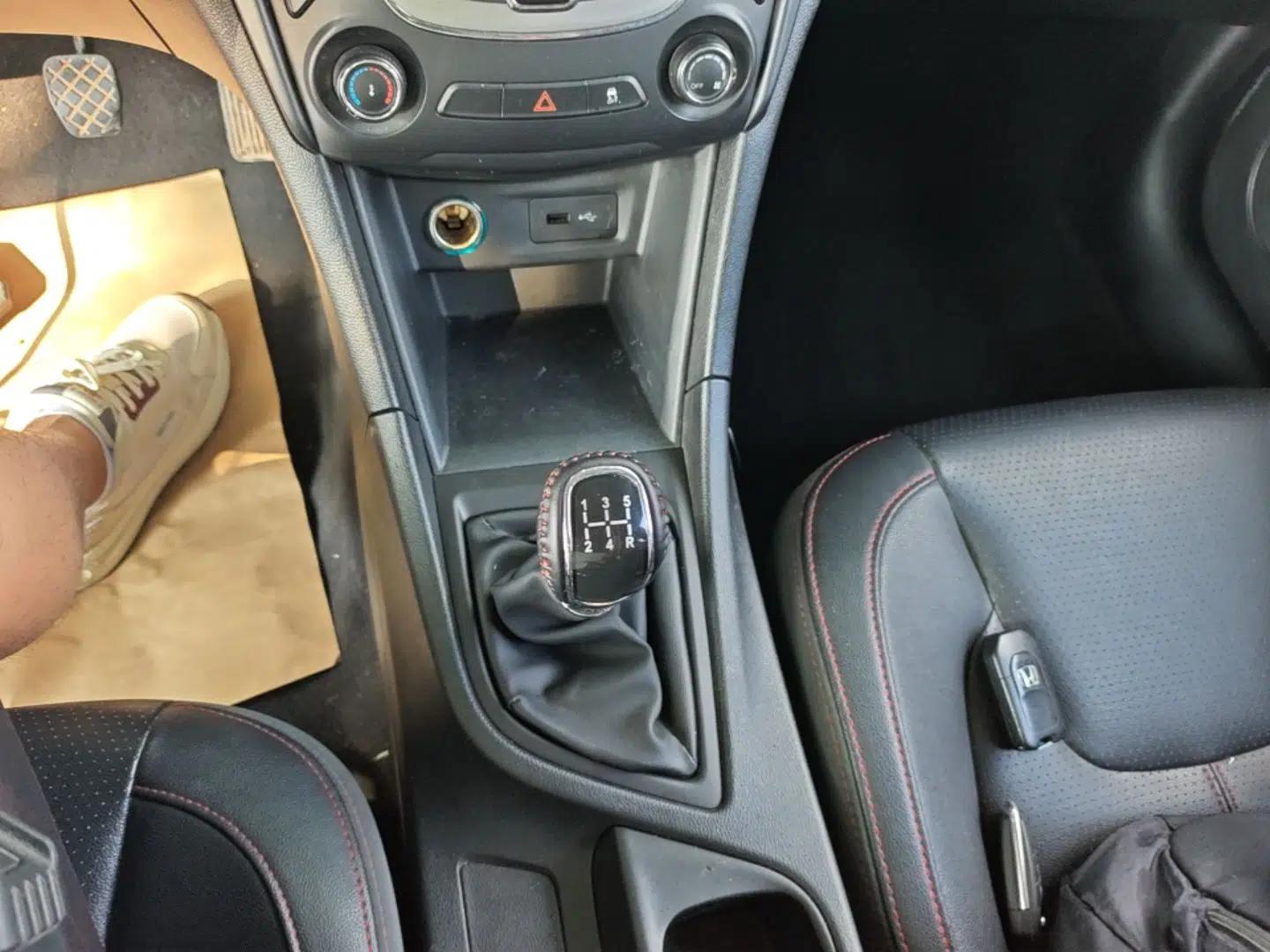 Chery Arrizo 5 2017 1.5L Manual Lingchao Edition — миниатюра 17