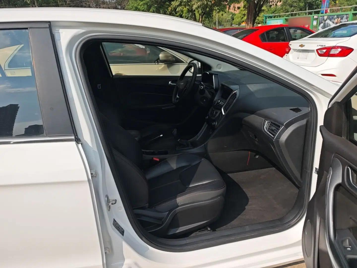 Chery Arrizo 5 2017 1.5L Manual Lingchao Edition — миниатюра 23
