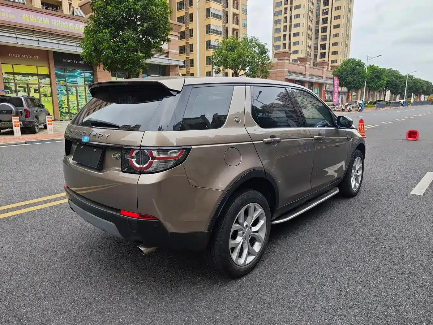 Discovery Sport (Imported) 2015 2.0T SE — миниатюра 6