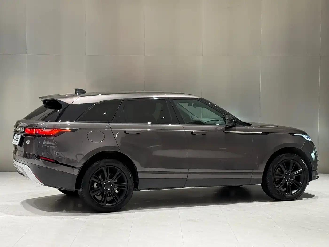 Range Rover Velar 2022 250PS Gold Edition — миниатюра 4