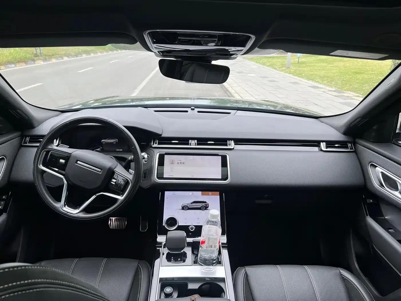 Range Rover Velar 2022 250PS Gold Edition — миниатюра 13