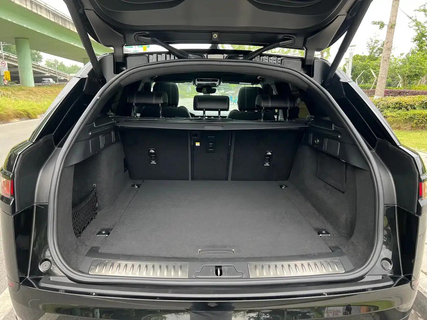 Range Rover Velar 2022 250PS Gold Edition — миниатюра 14