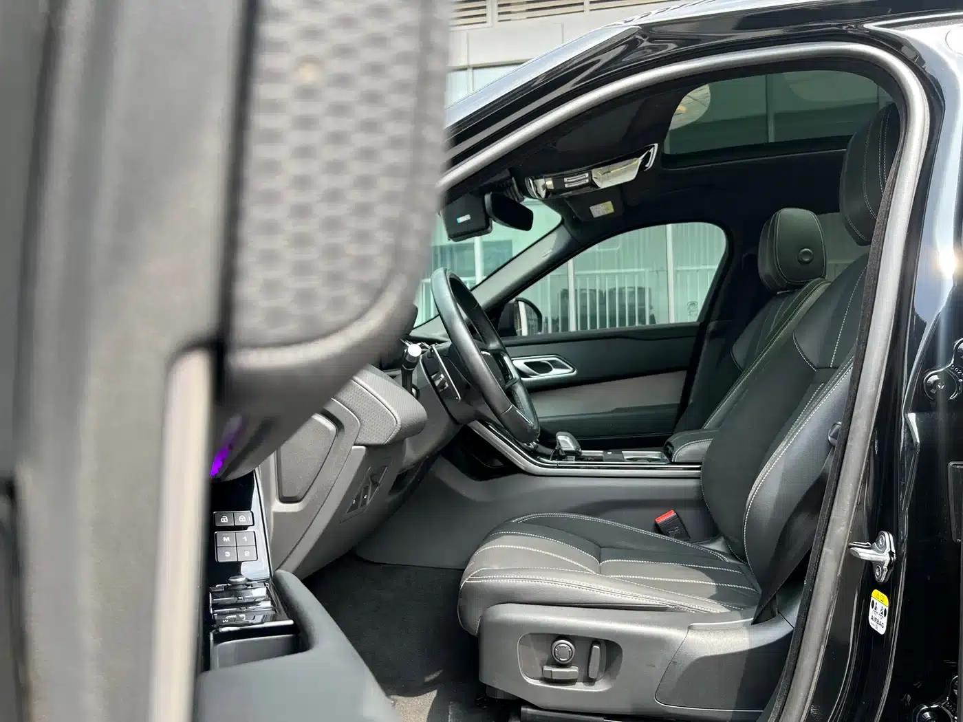 Range Rover Velar 2022 250PS Gold Edition — миниатюра 7