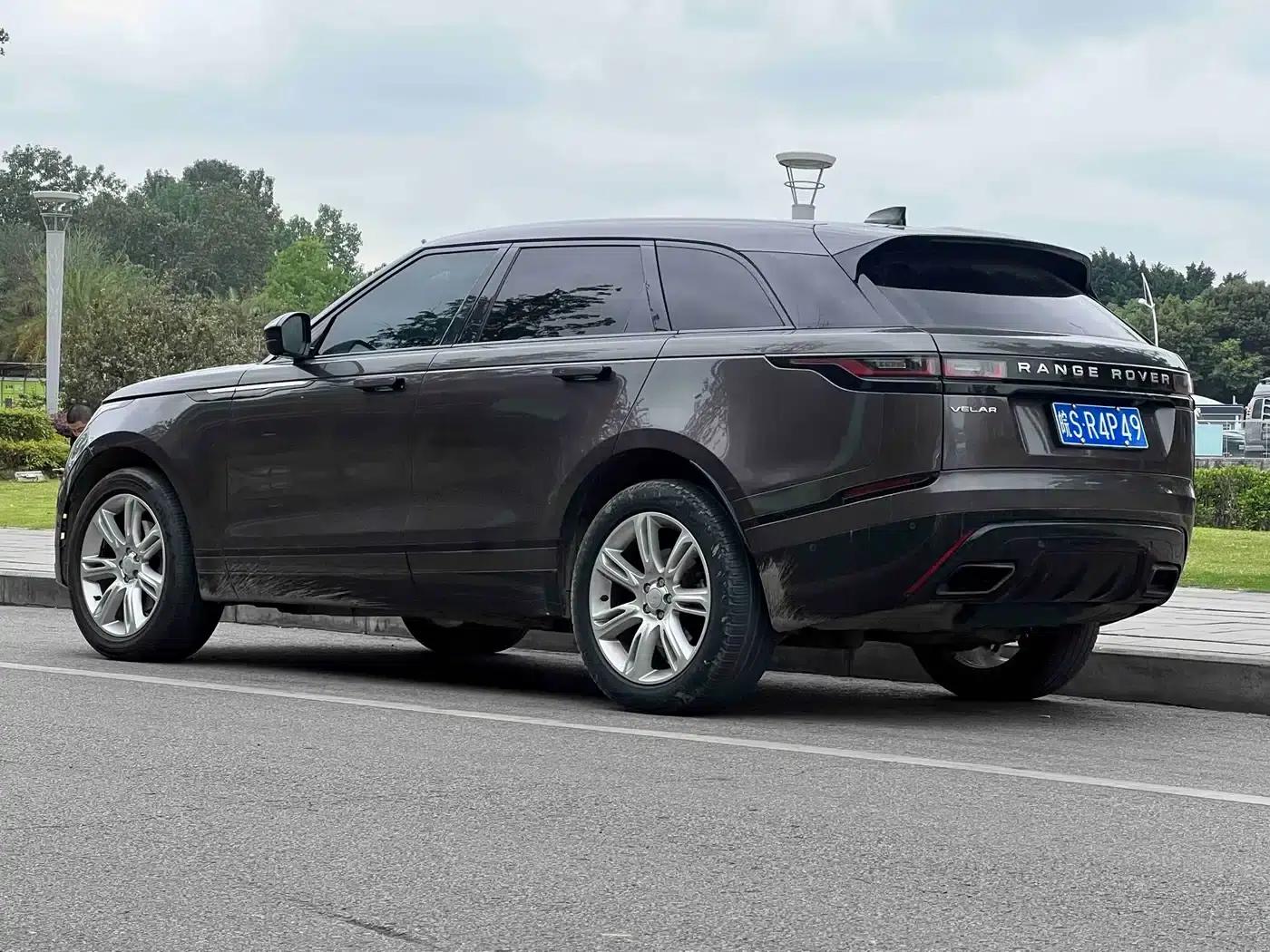 Range Rover Velar 2022 250PS Gold Edition — миниатюра 16