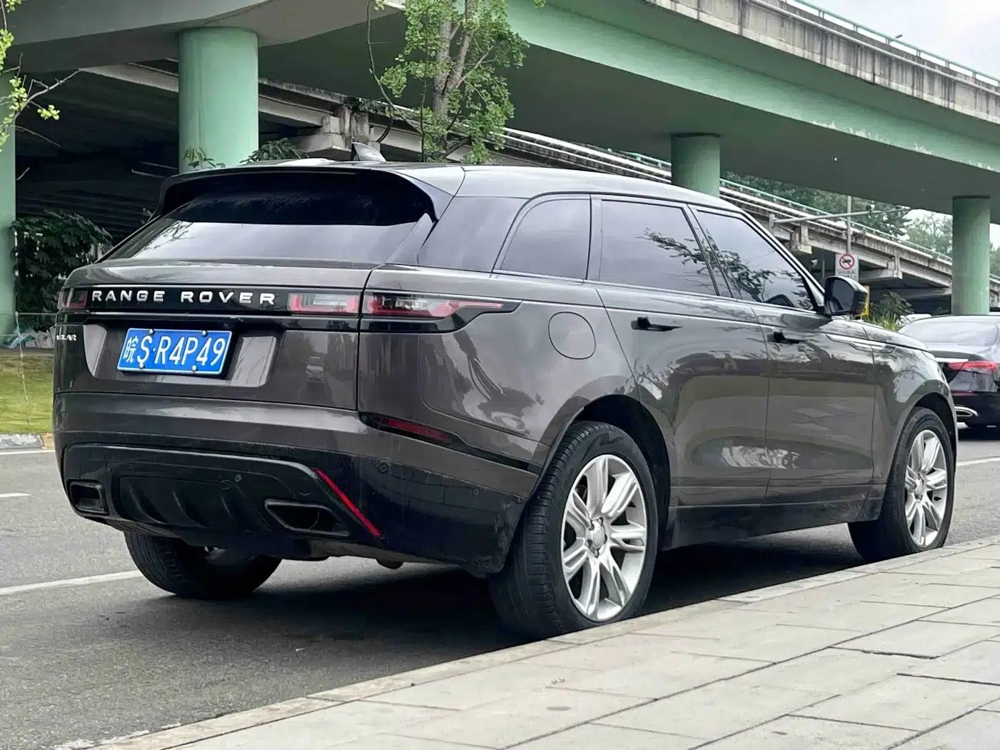 Range Rover Velar 2022 250PS Gold Edition — миниатюра 18