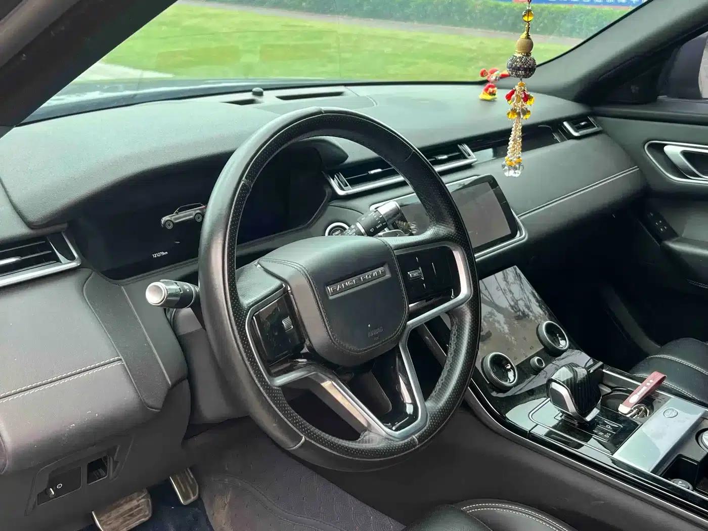 Range Rover Velar 2022 250PS Gold Edition — миниатюра 6